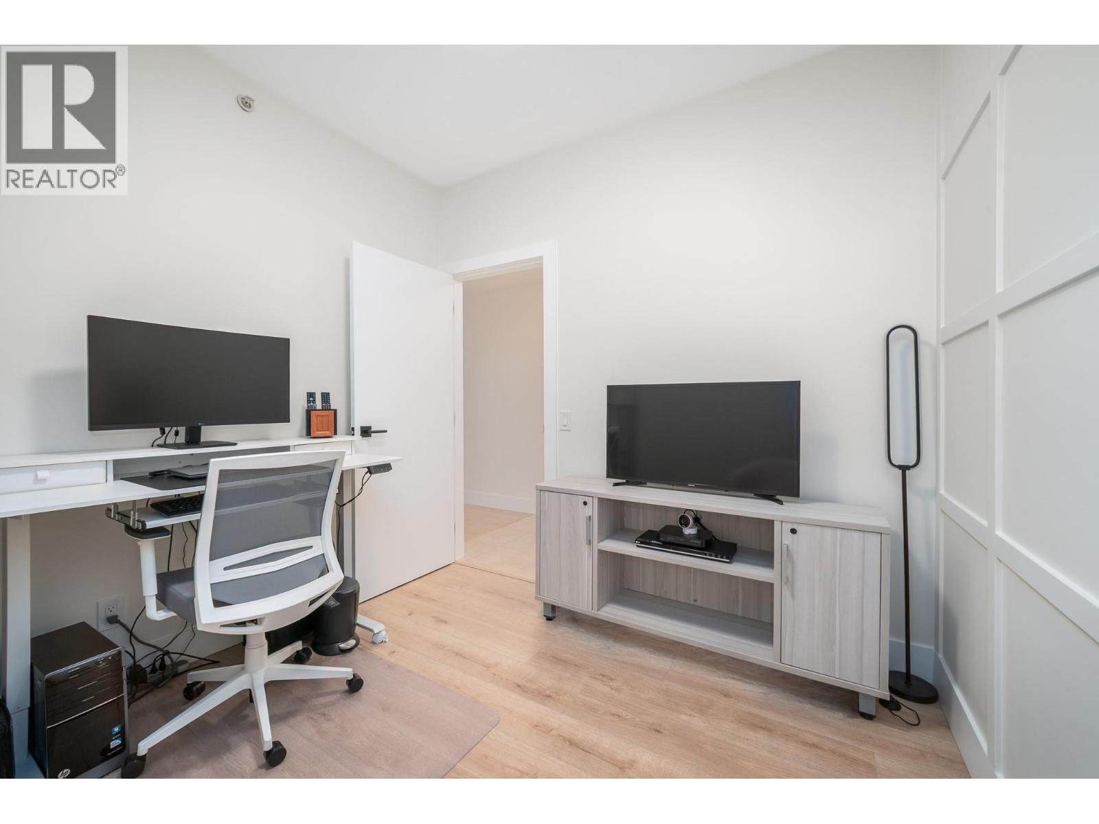 502 1395 Ellis Street, Kelowna