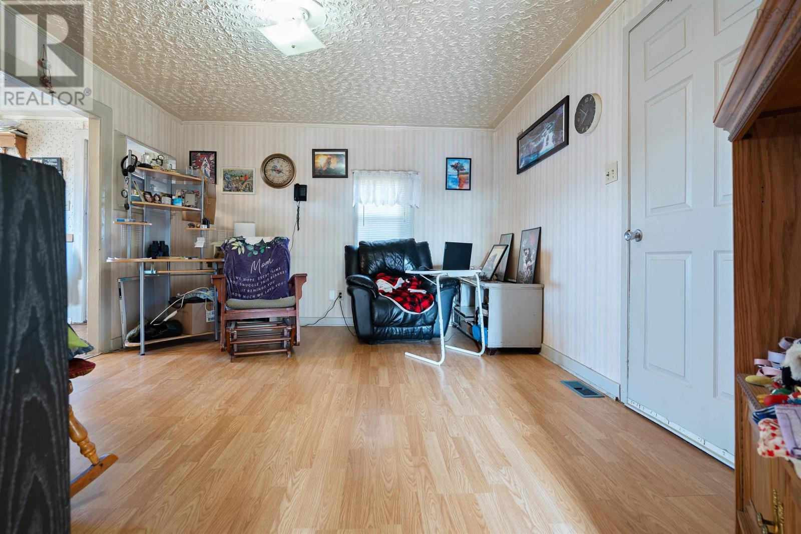 2145 316 Highway - 32