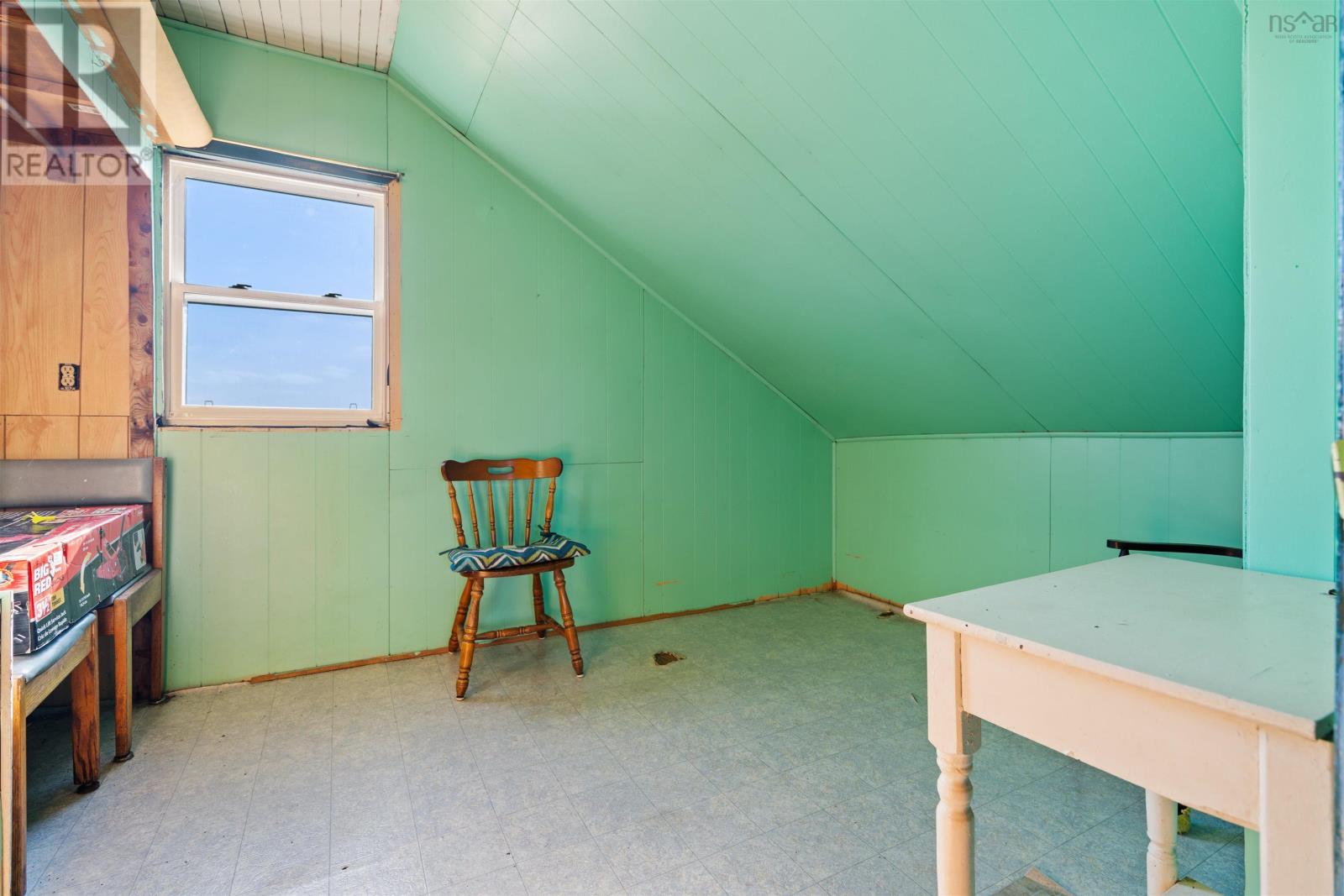 2145 316 Highway - 17