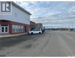 136 Center Street, Assiniboia, SK S0H0B0 Photo 29