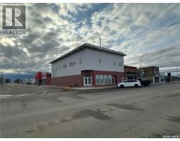 136 Center Street, Assiniboia, SK S0H0B0 Photo 30