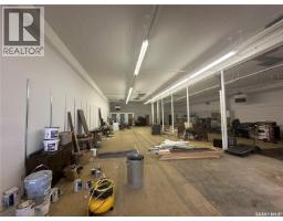 136 Center Street, Assiniboia, SK S0H0B0 Photo 7