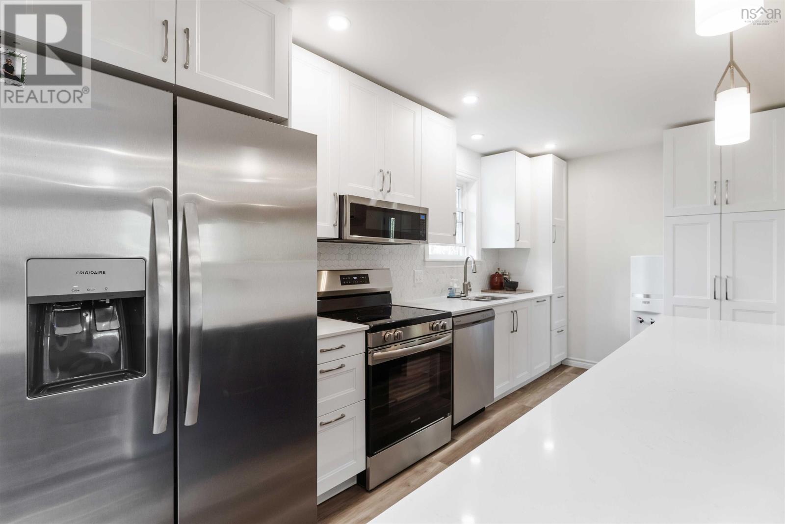 380 Hall Road - 12