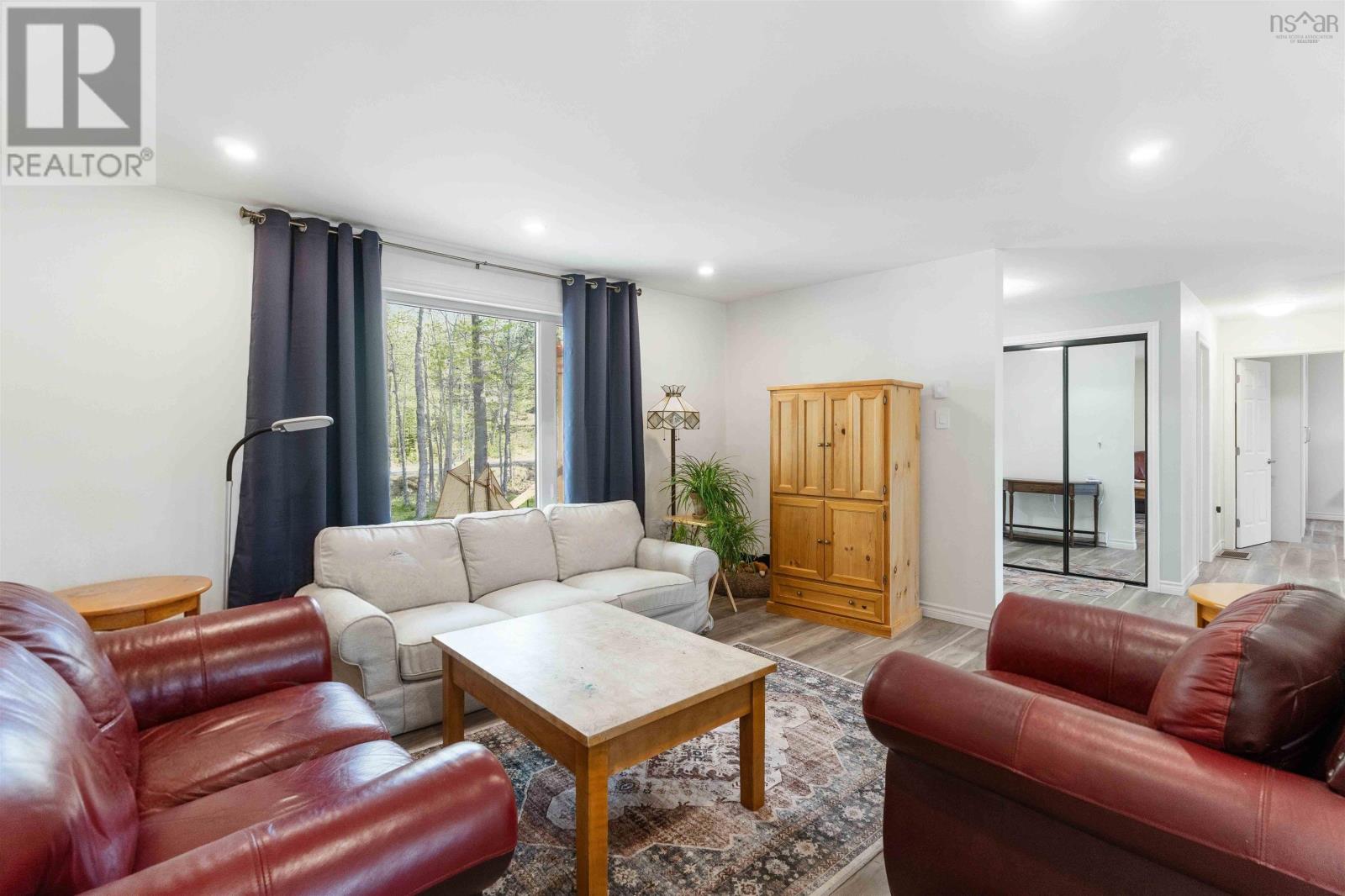 380 Hall Road - 6