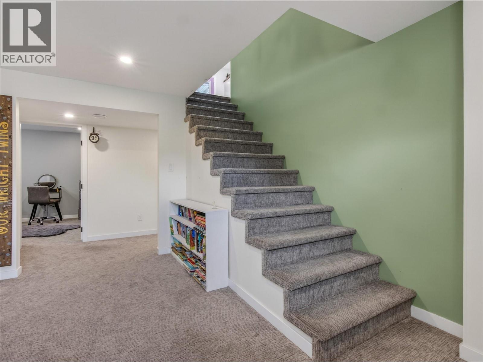 165 McCulloch Drive - 20