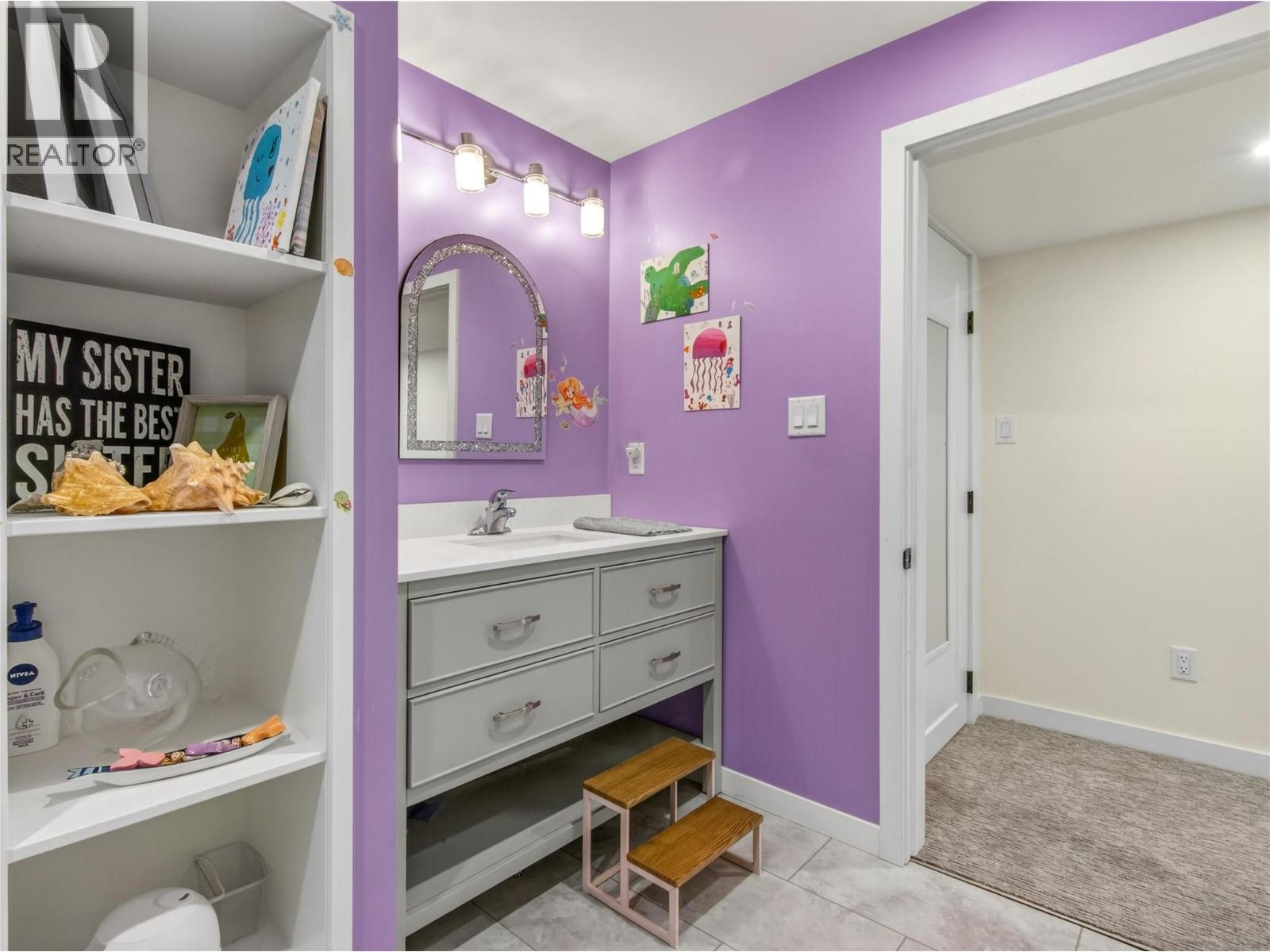 165 McCulloch Drive - 33
