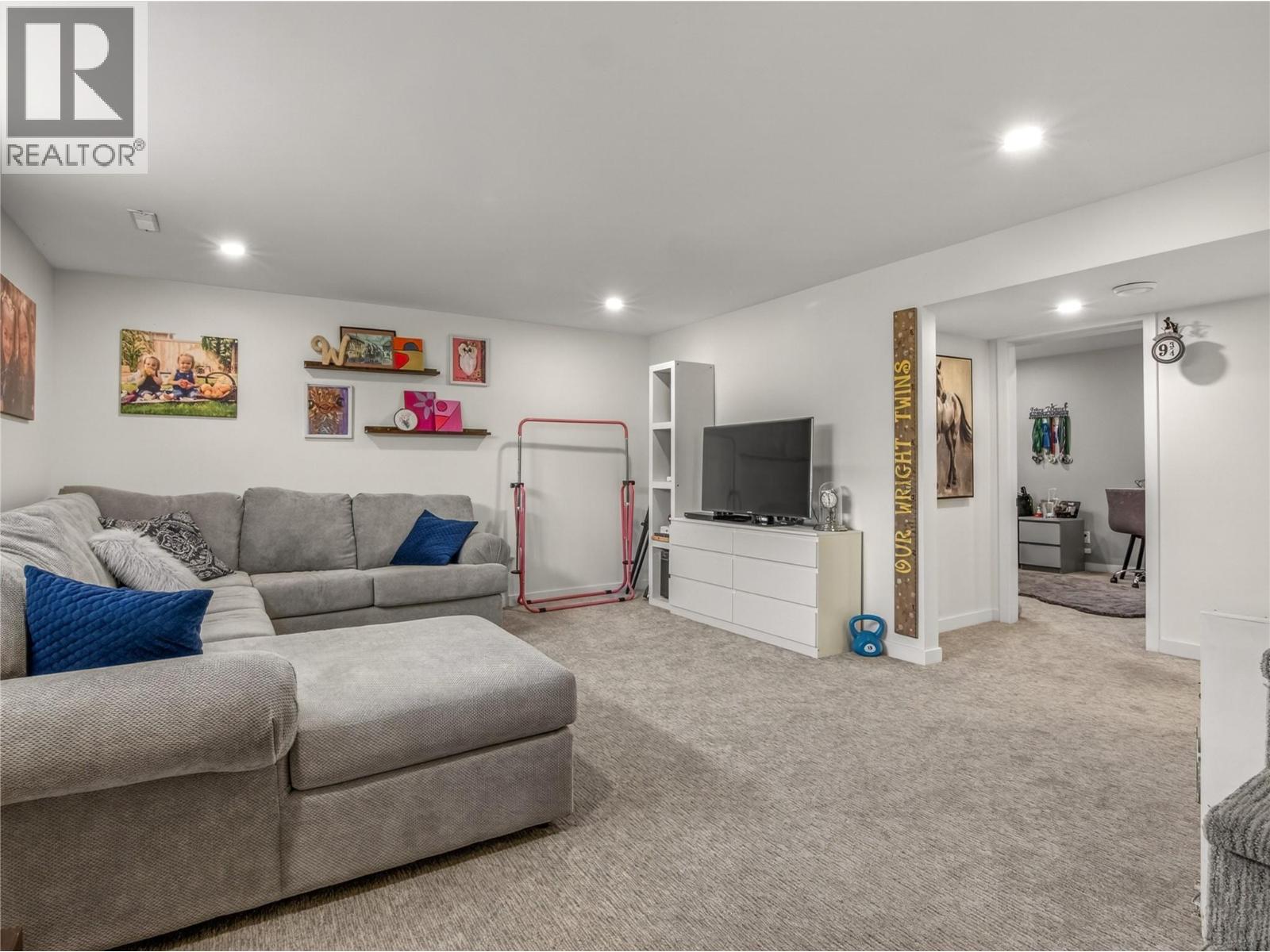 165 McCulloch Drive - 21
