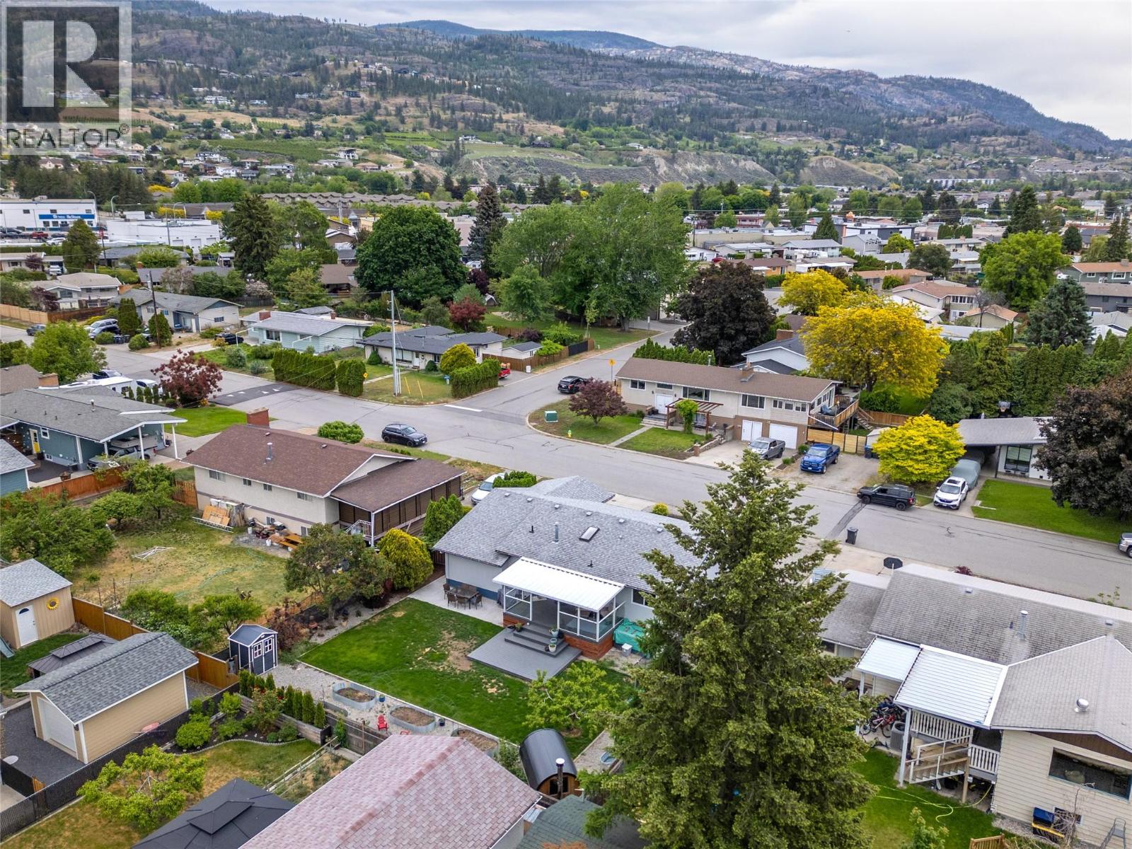 165 McCulloch Drive - 51