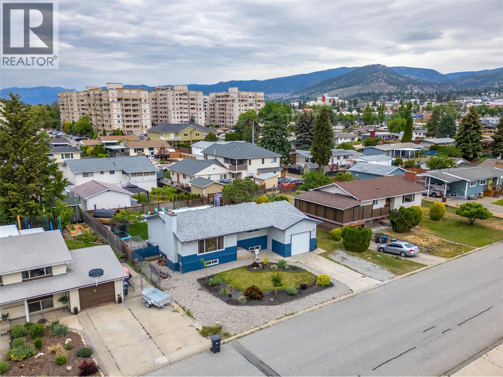 165 McCulloch Drive - 50