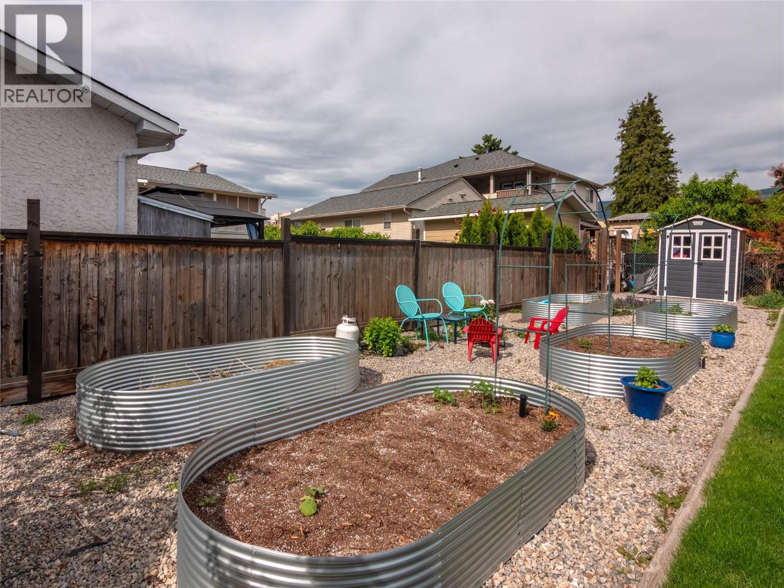 165 McCulloch Drive - 45