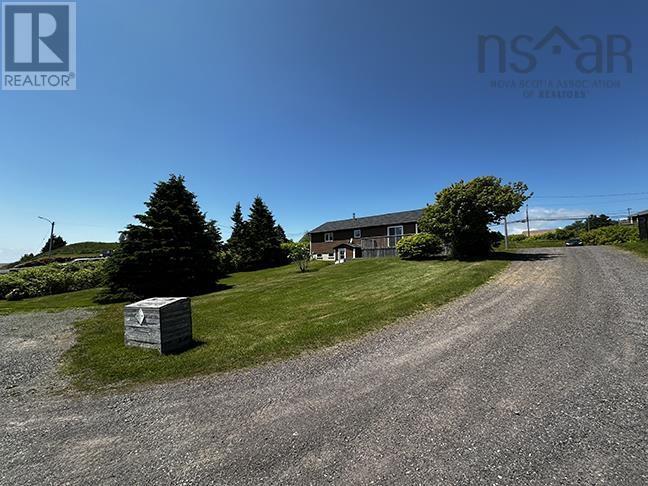 593 Veterans Memorial Drive - 5