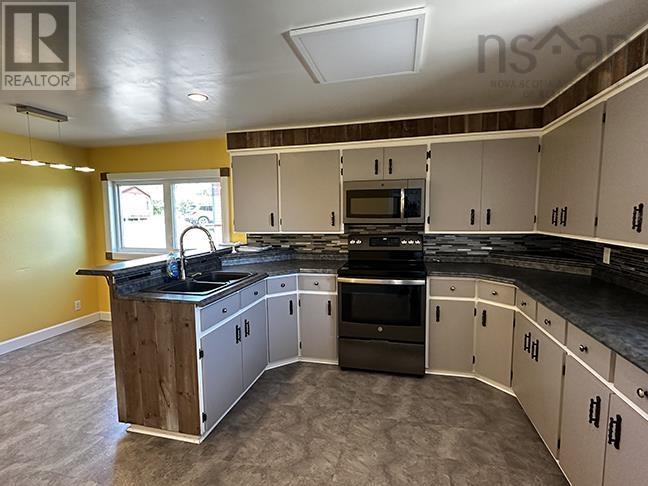593 Veterans Memorial Drive - 15