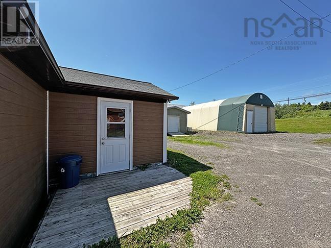 593 Veterans Memorial Drive - 10