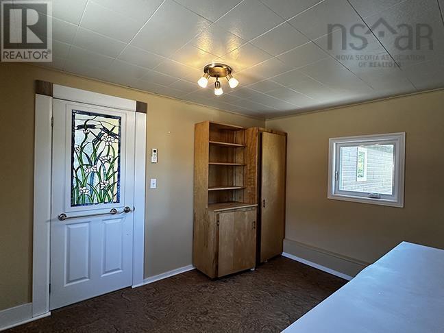 593 Veterans Memorial Drive - 13