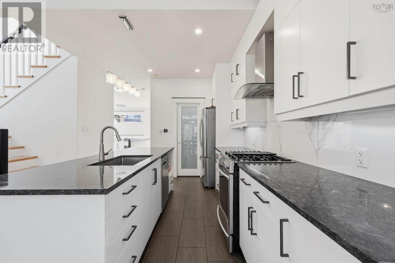 309 Fleetview Drive - Image 10