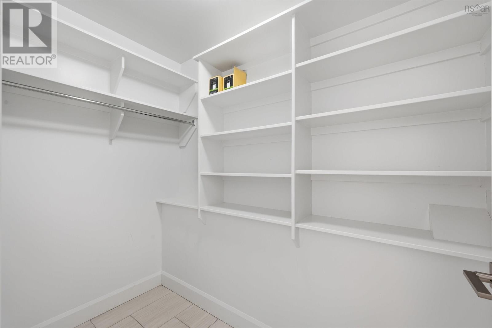 309 Fleetview Drive - Image 40