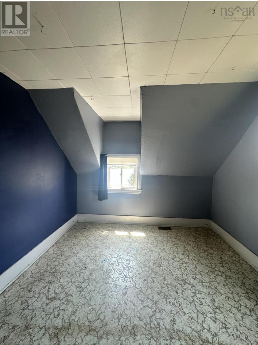 12736 316 Highway - 15