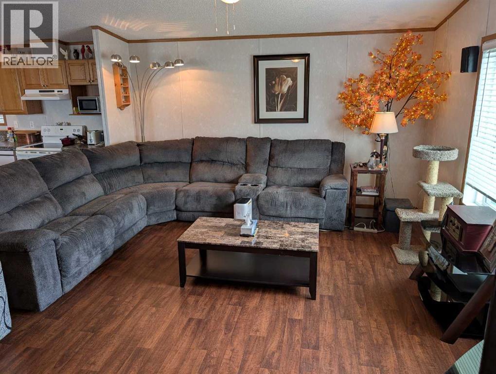 4915 1 Street - 7