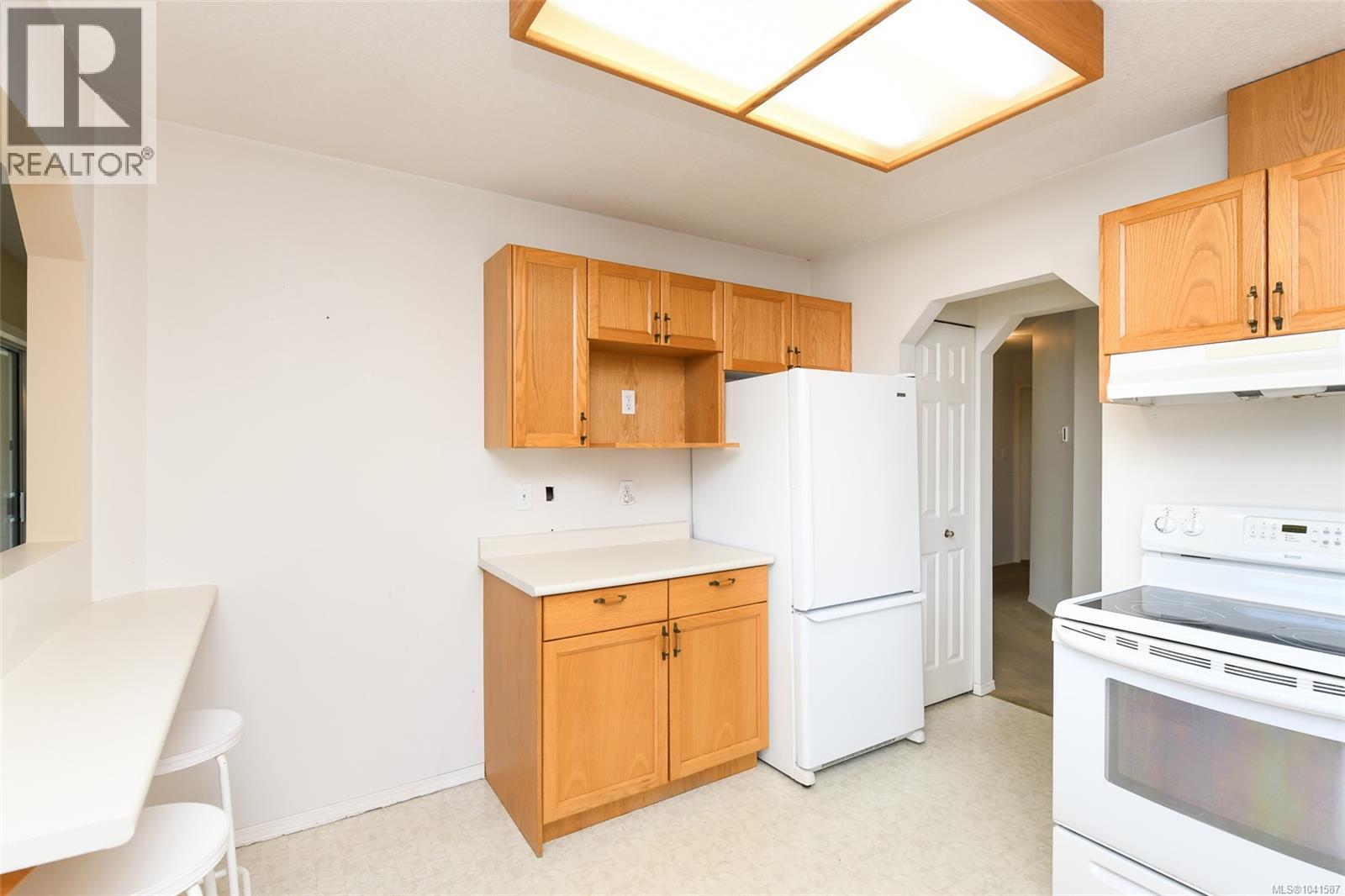 #A 2179 Urquhart Ave - 9