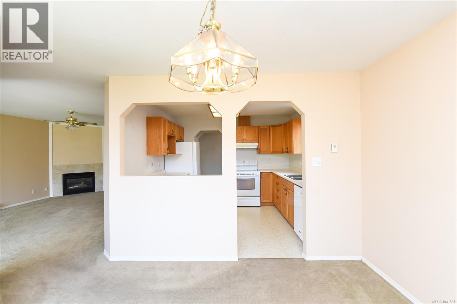#A 2179 Urquhart Ave - 17