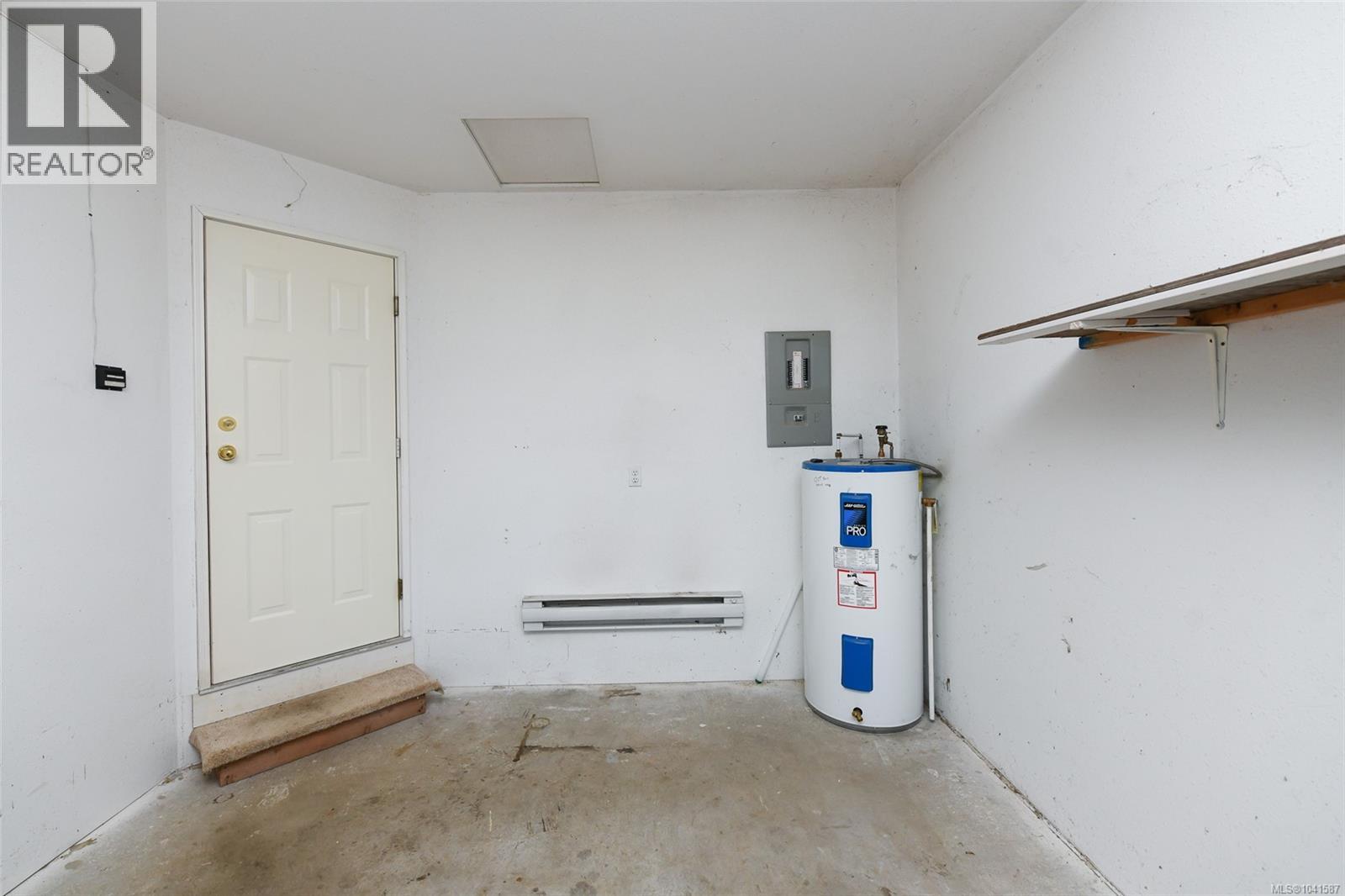 #A 2179 Urquhart Ave - 33