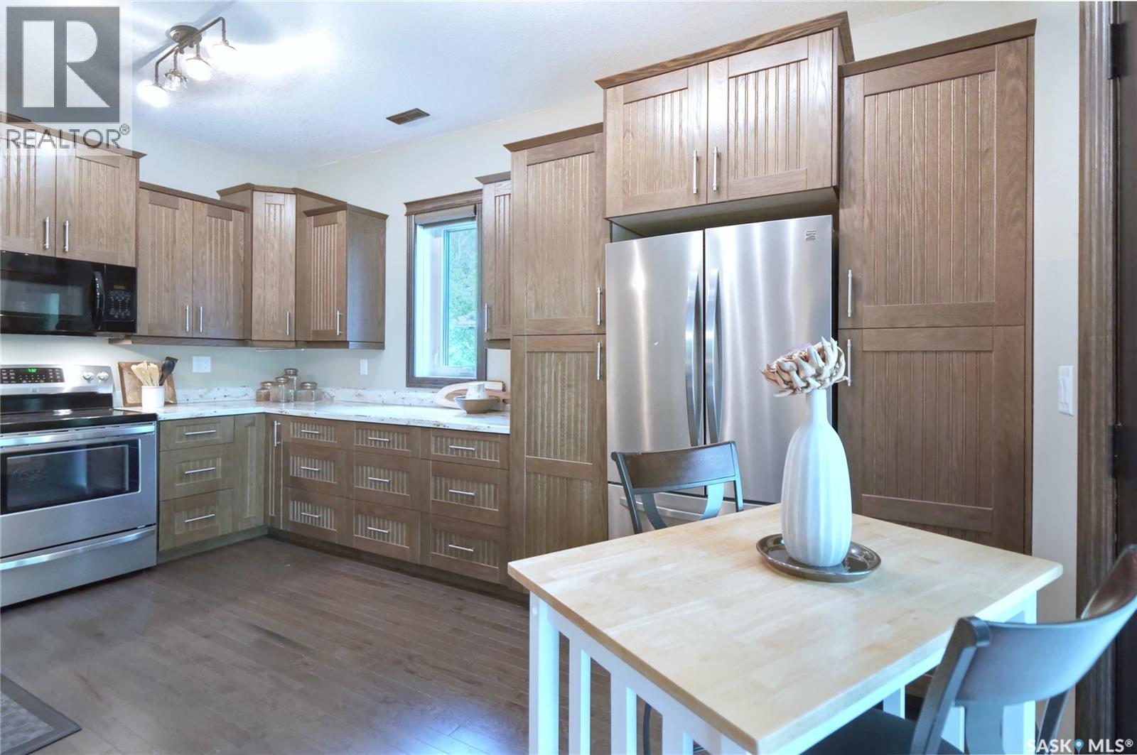 662 Valley DRIVE — photo 10