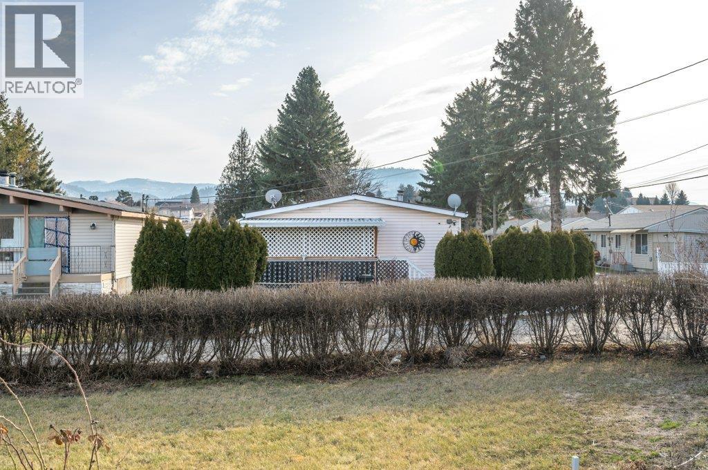 5617 Highway 97 - 48