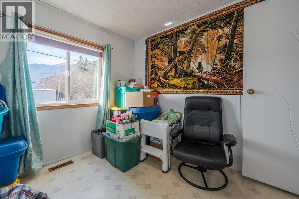 5617 Highway 97 - 33