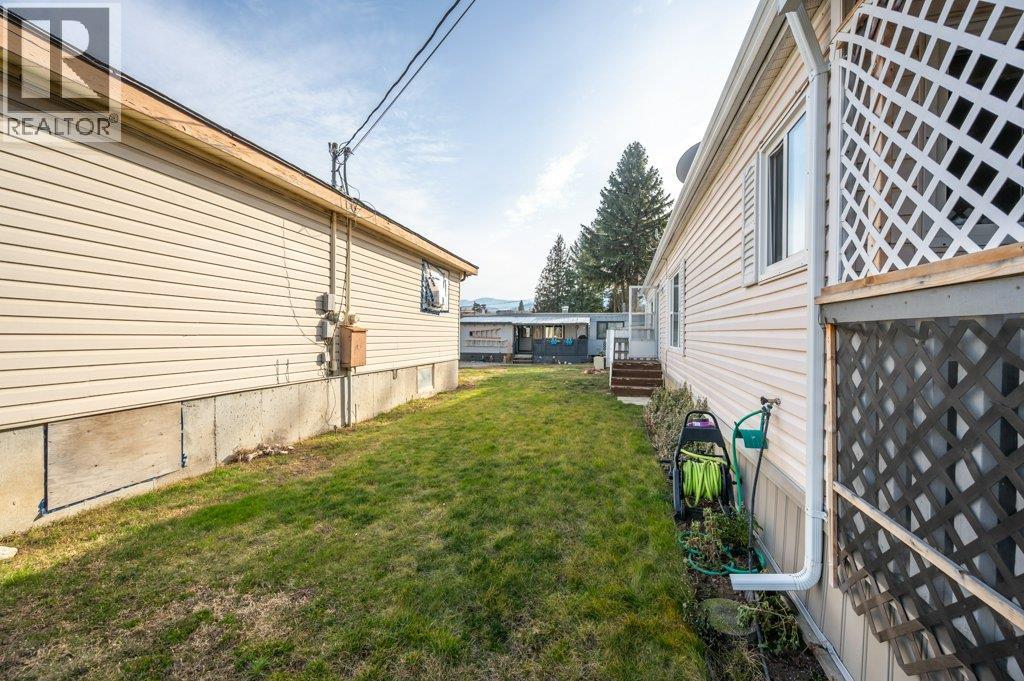 5617 Highway 97 - 42