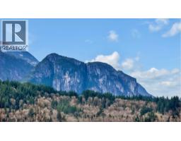 2934 Huckleberry Drive, Squamish, BC V8B1B2 Photo 8