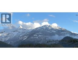 2934 Huckleberry Drive, Squamish, BC V8B1B2 Photo 11