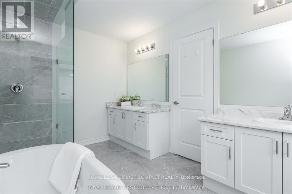 86 KENNETH ROGERS CRESCENT - 21