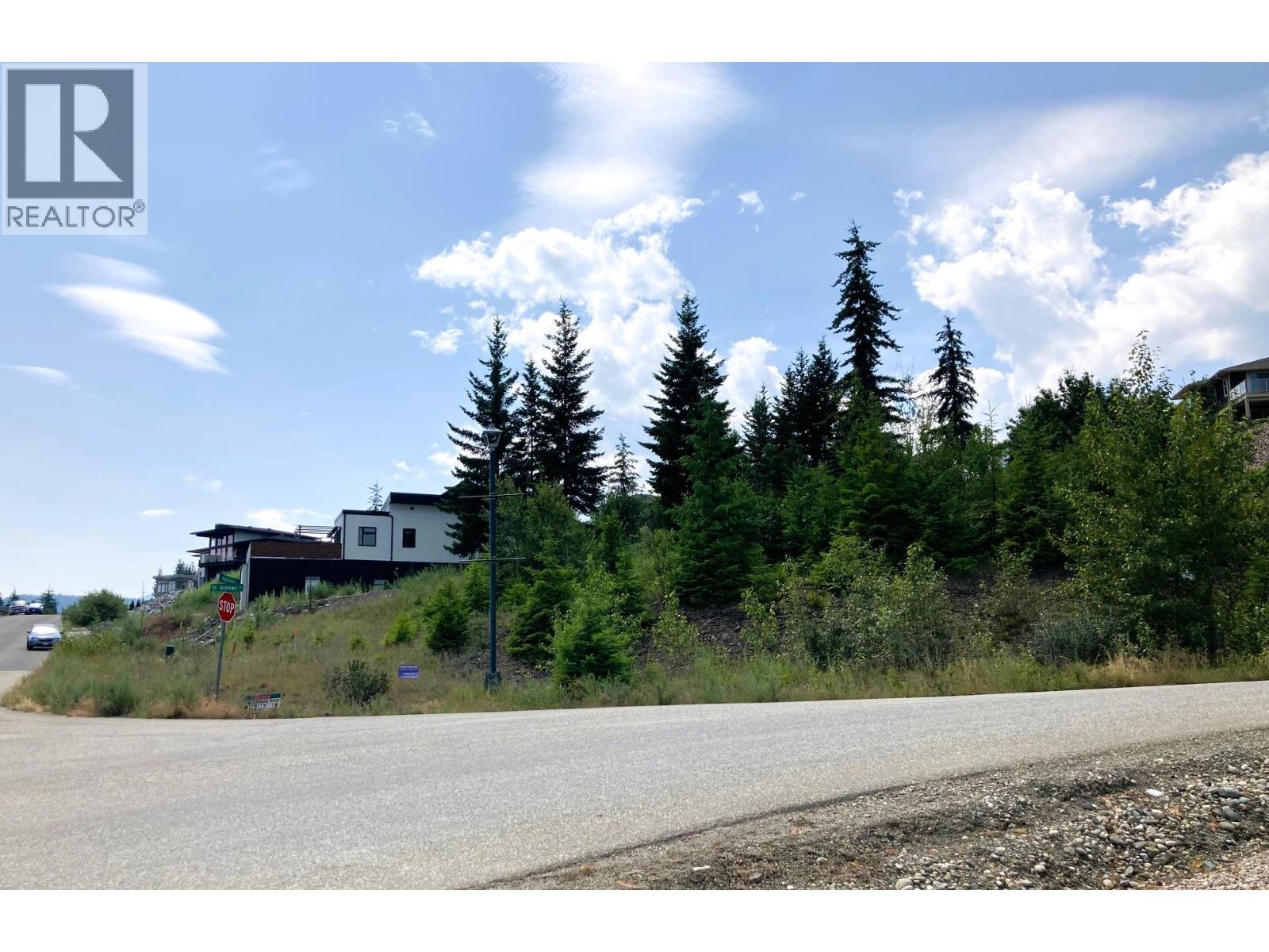  2555 Highlands Drive, Blind Bay