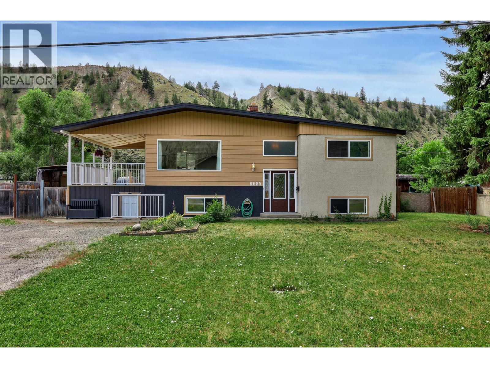 6685 Beaver Crescent - 1