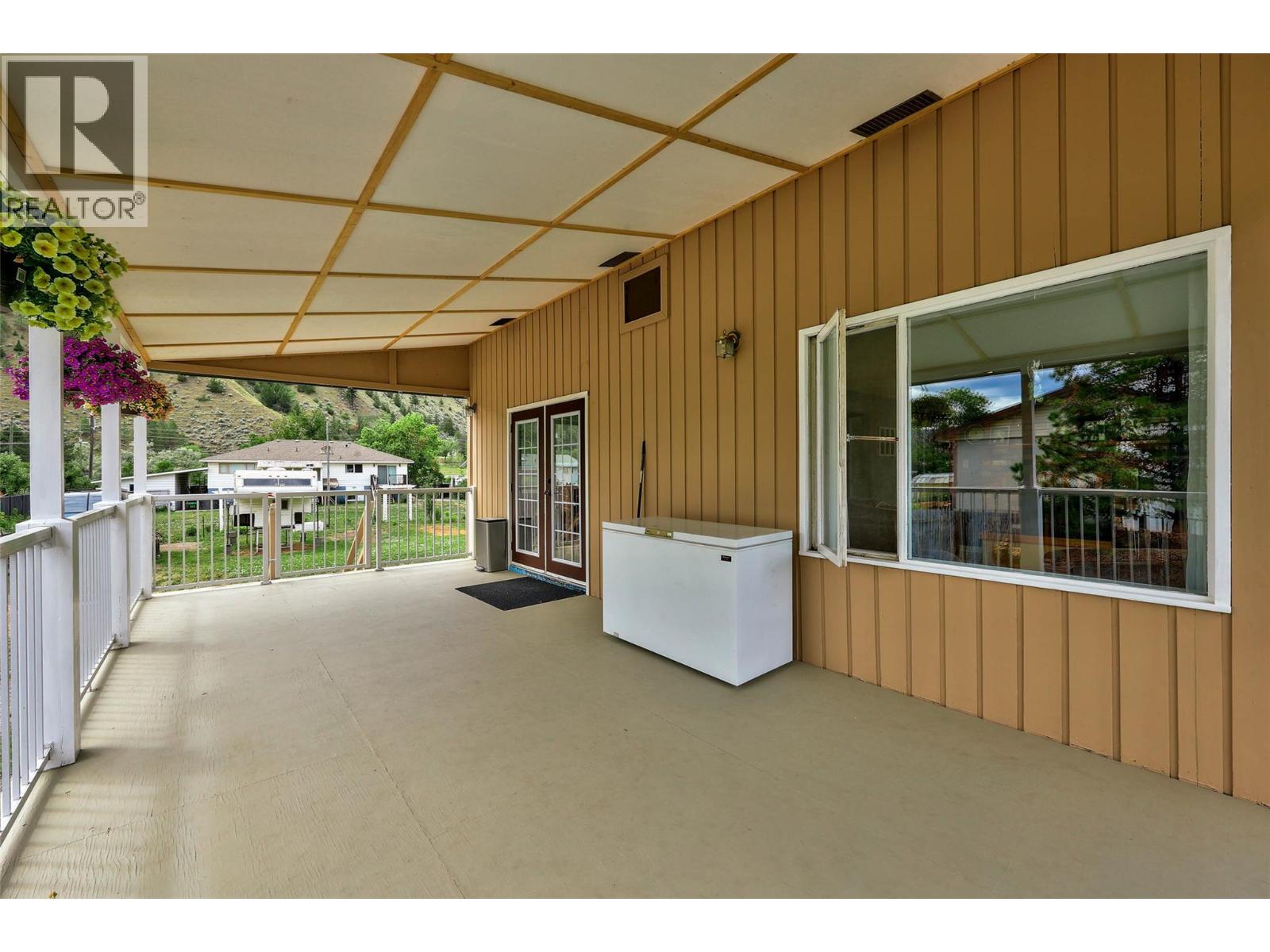 6685 Beaver Crescent - 11