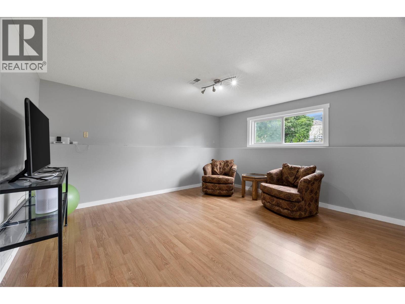 6685 Beaver Crescent - 19
