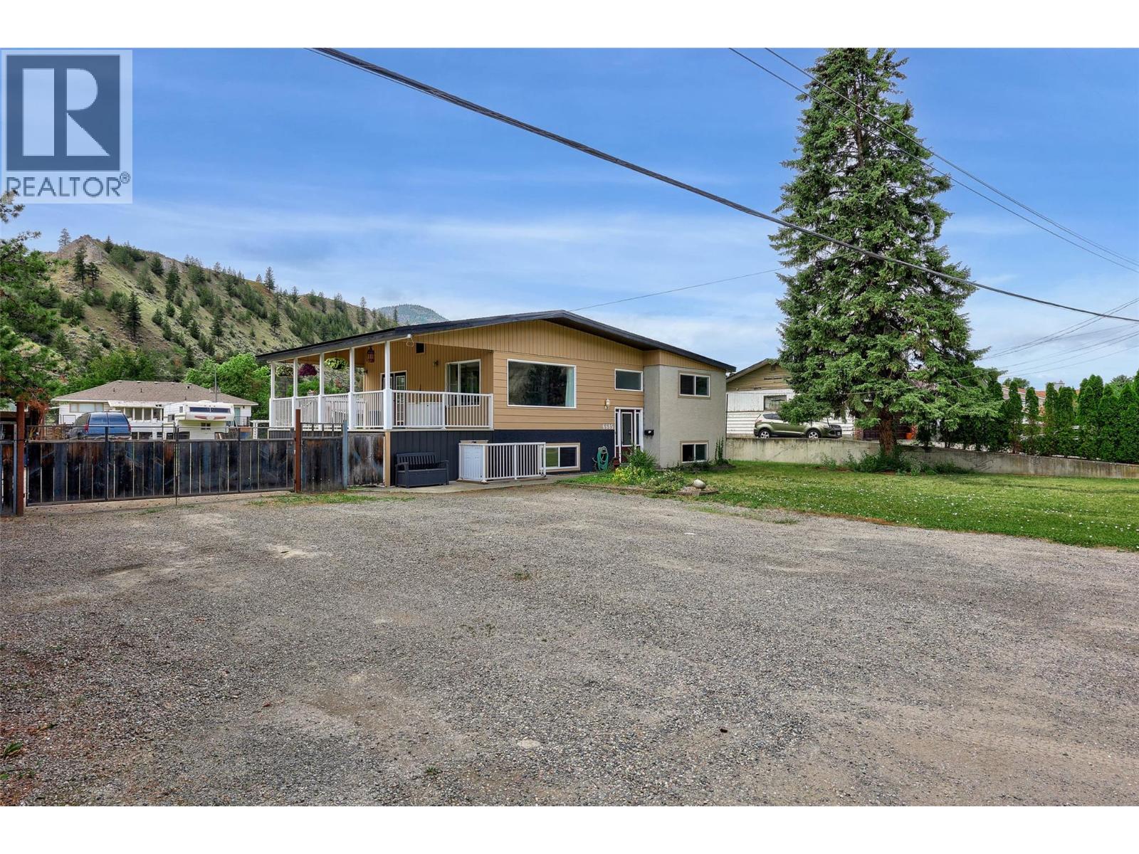 6685 Beaver Crescent - 2