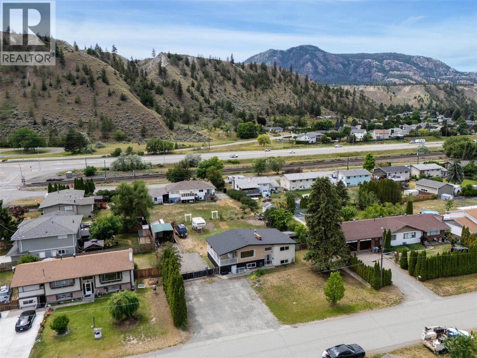 6685 Beaver Crescent - Image 38