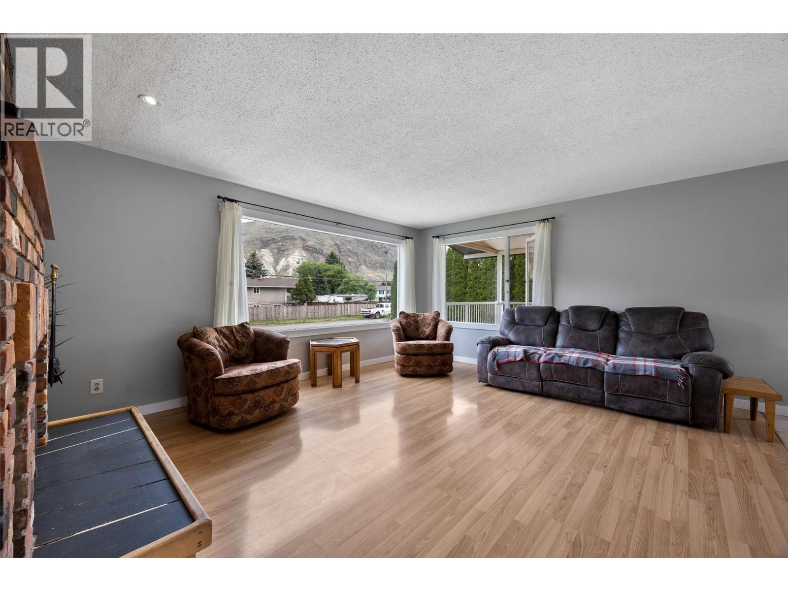 6685 Beaver Crescent - 6