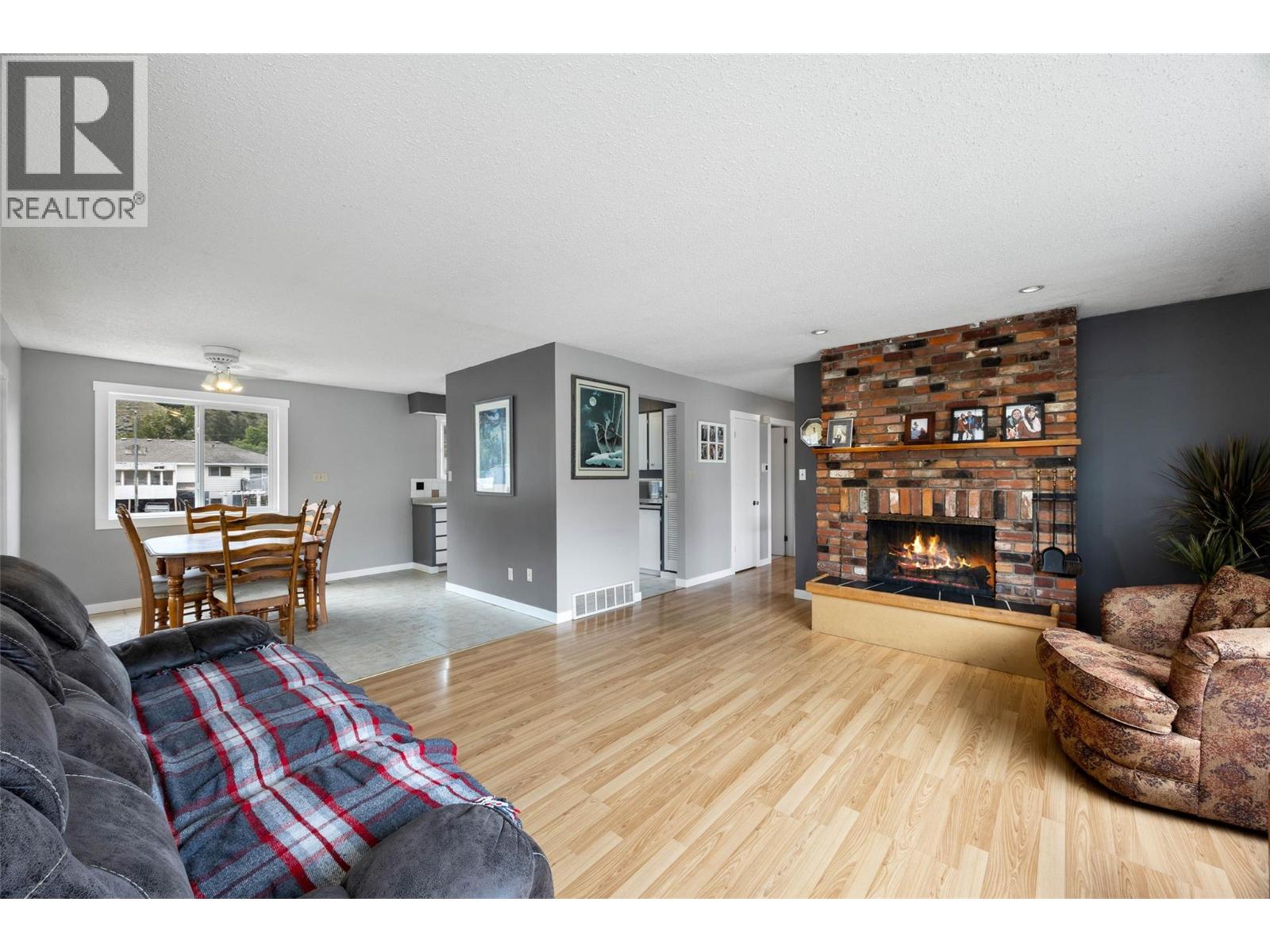 6685 Beaver Crescent - 7
