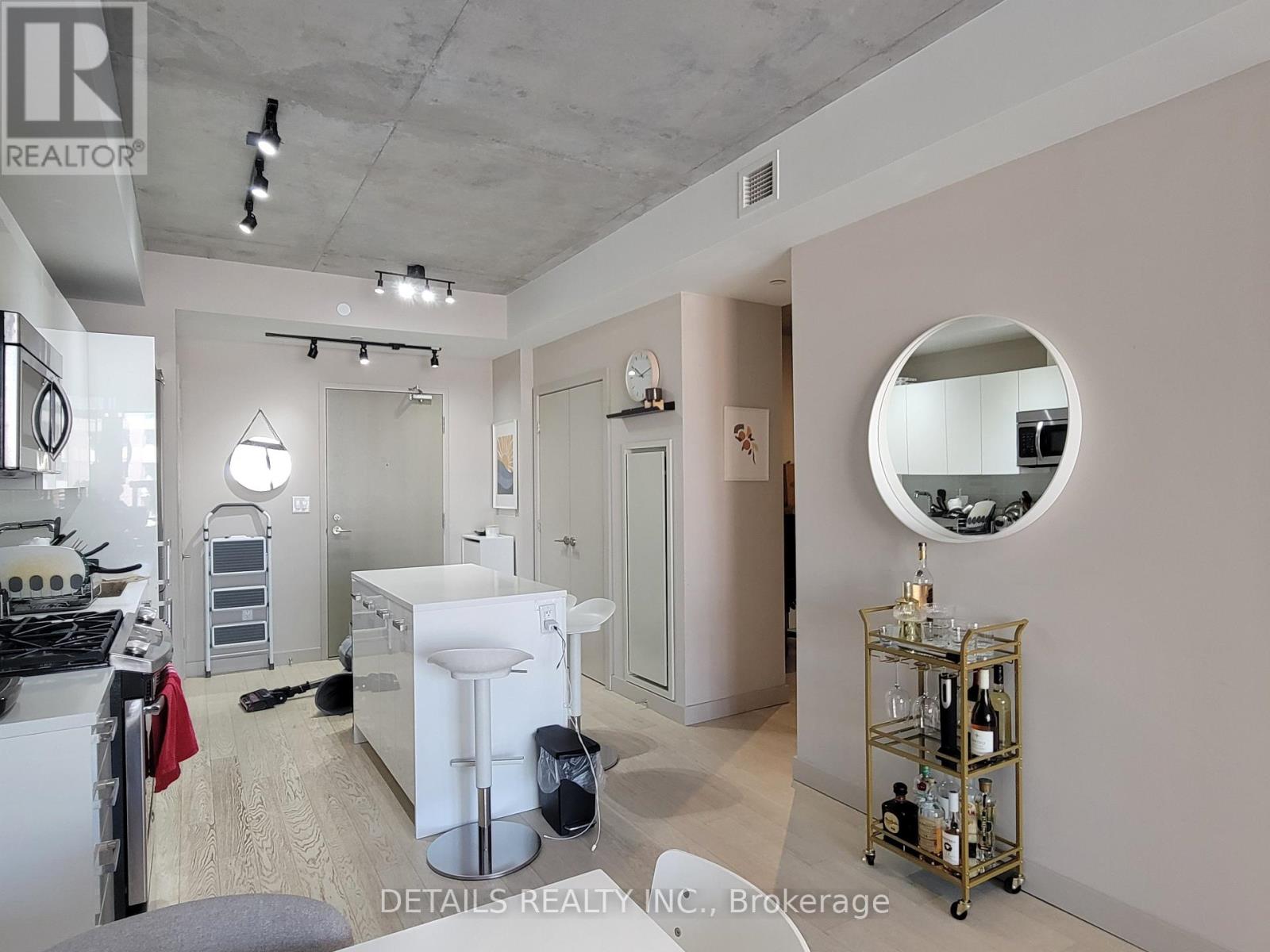 #812 224 LYON STREET N - 14