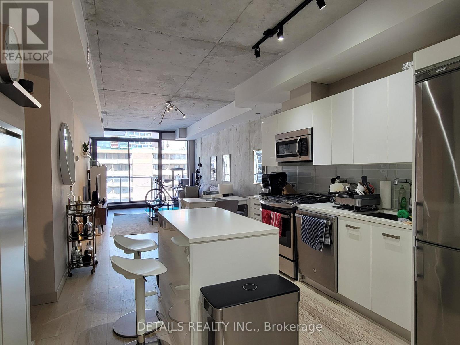 #812 224 LYON STREET N - 4