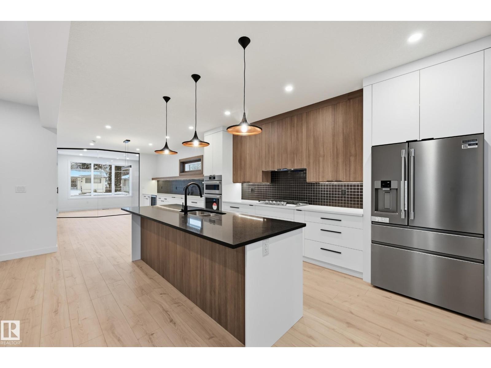 11121 51 ST NW - 13