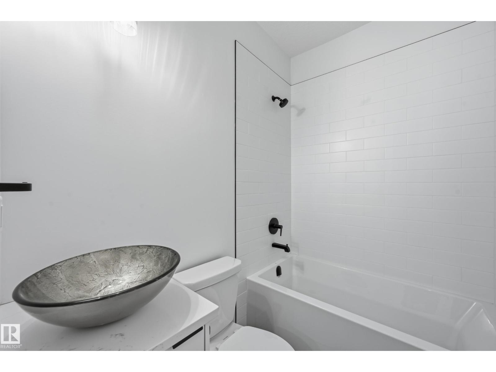 11121 51 ST NW - 52