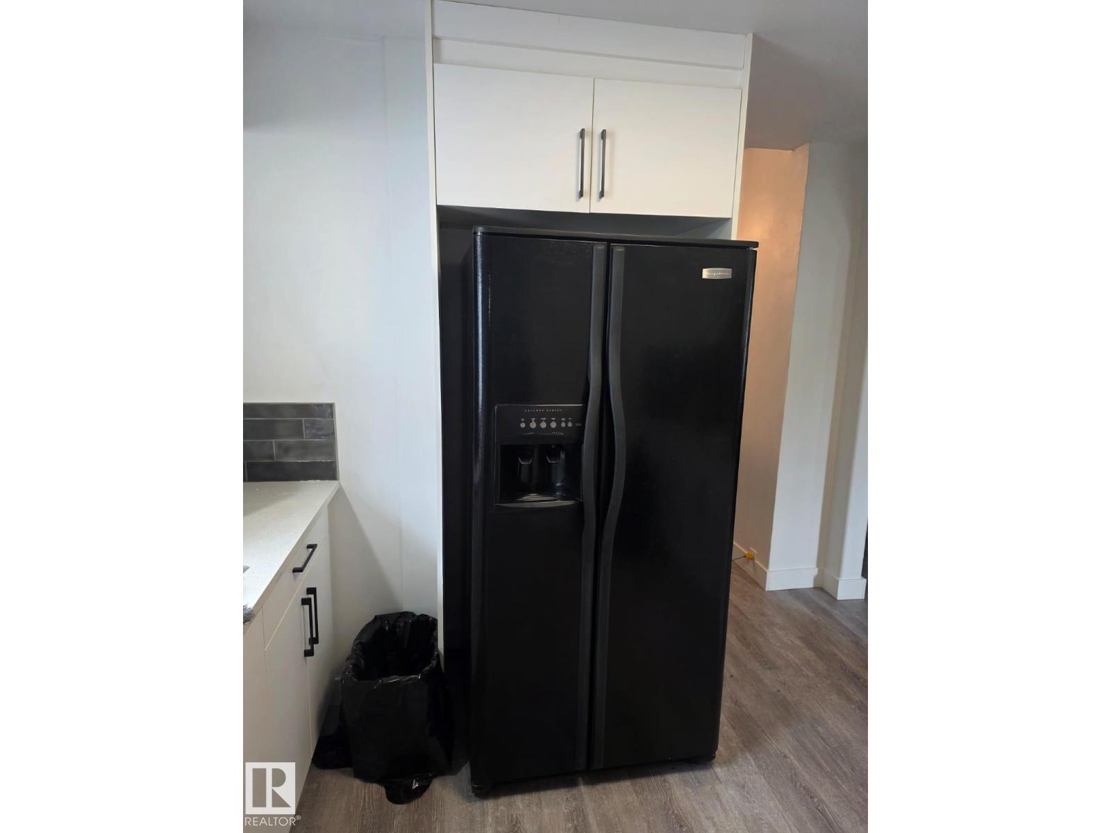 10656 93 ST NW - 17