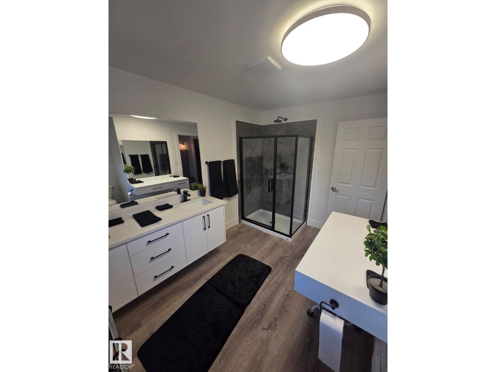10656 93 ST NW - 31