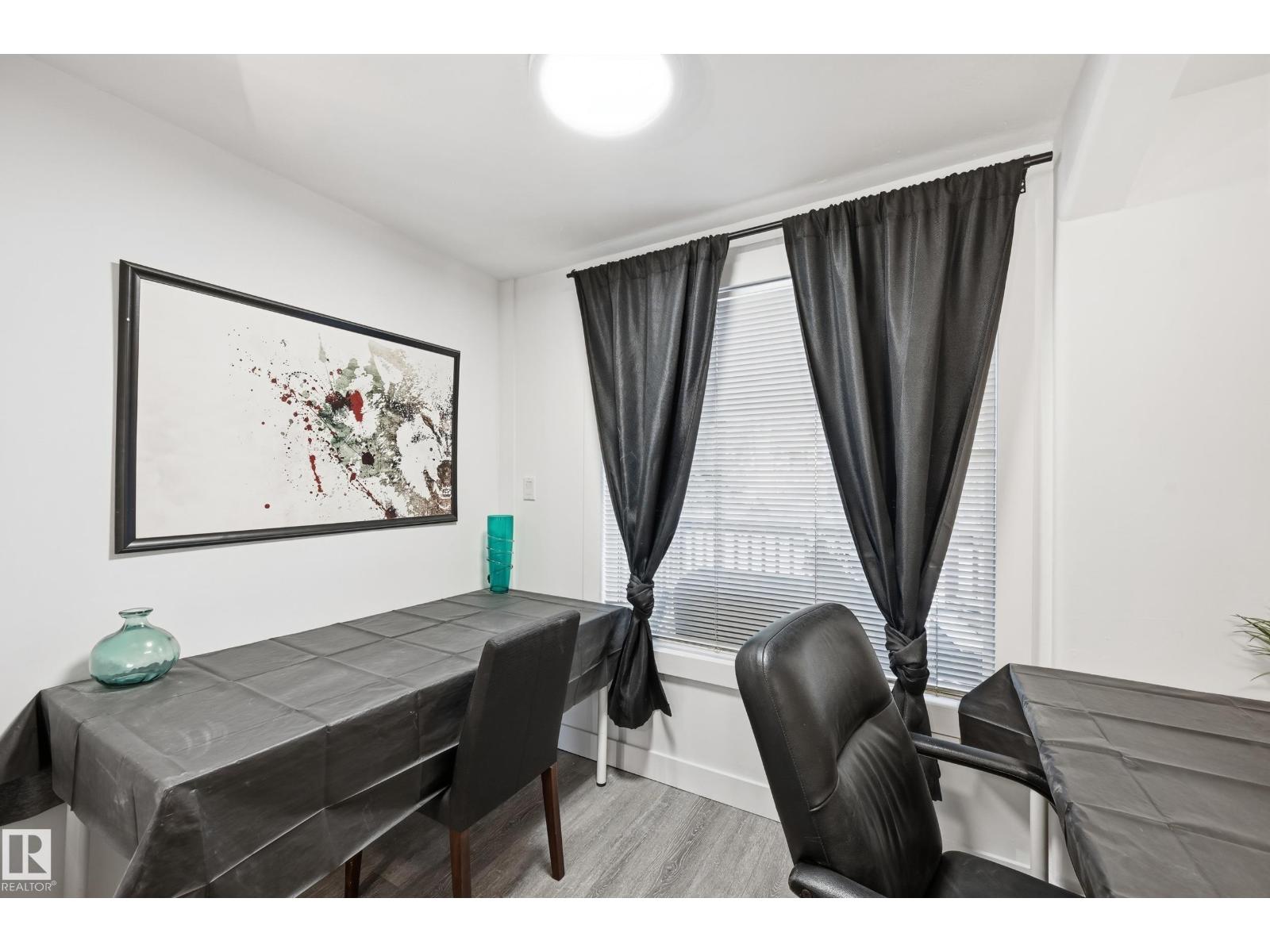 10656 93 ST NW - 24