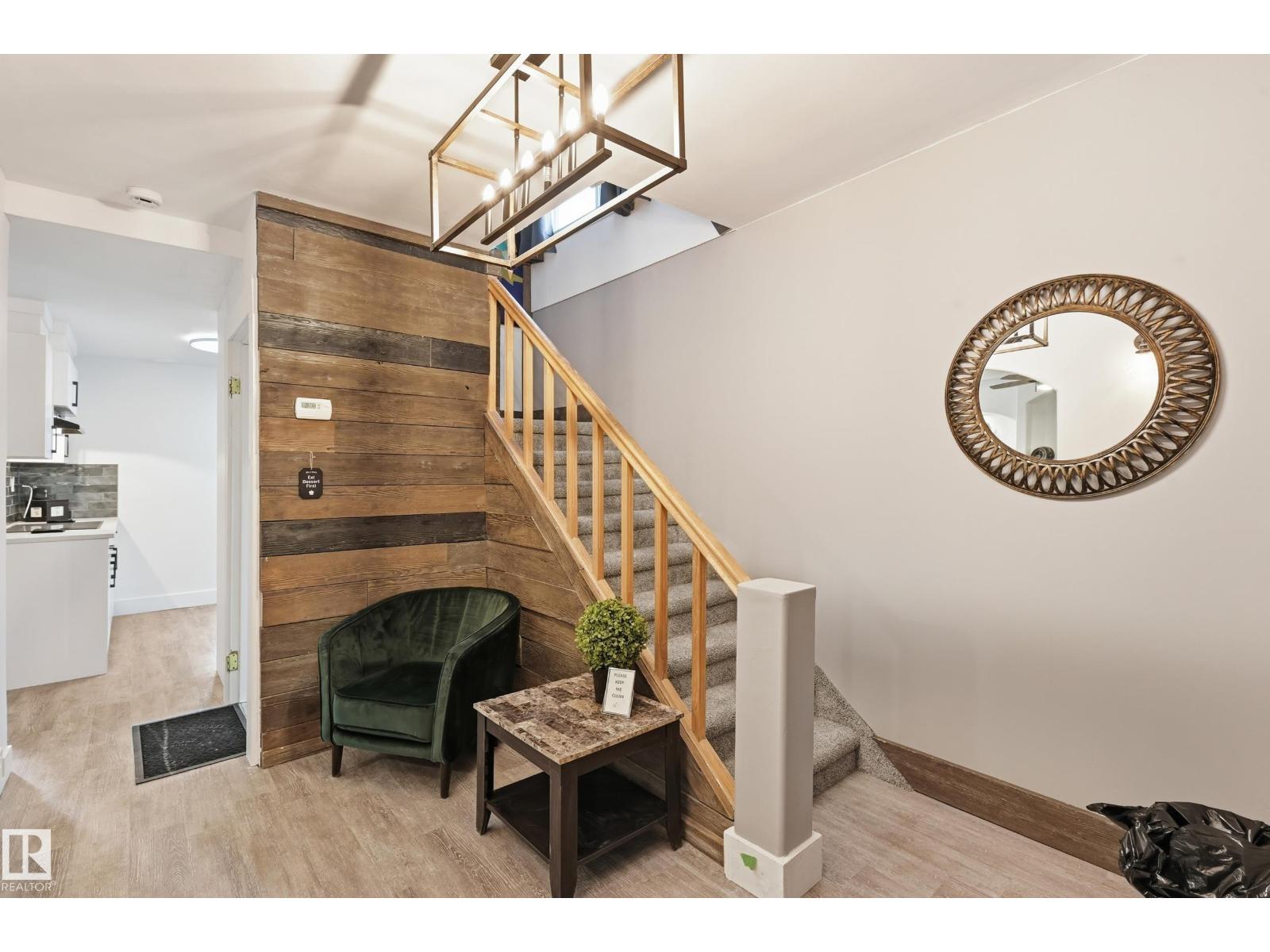 10656 93 ST NW - 39