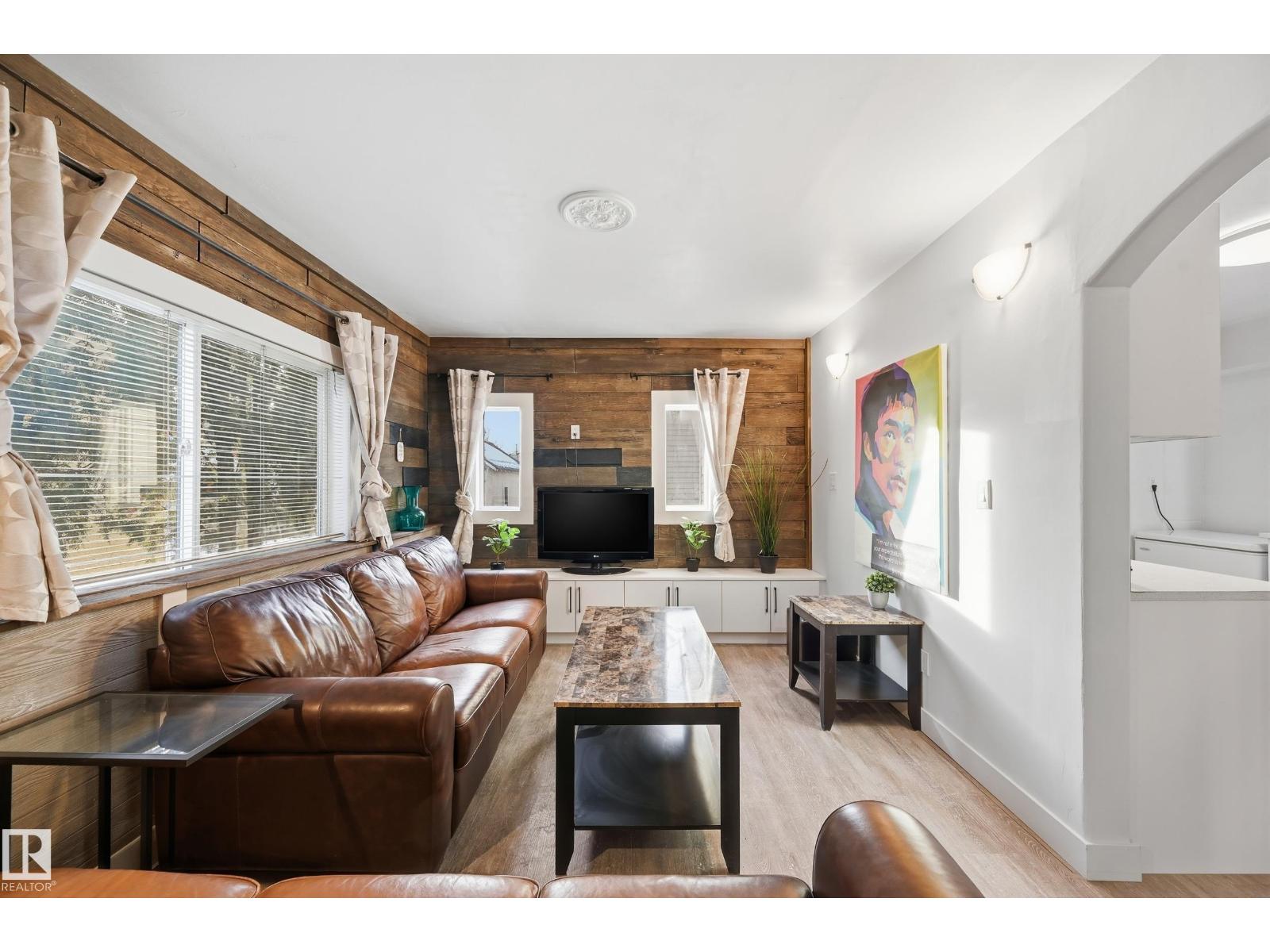 10656 93 ST NW - 11