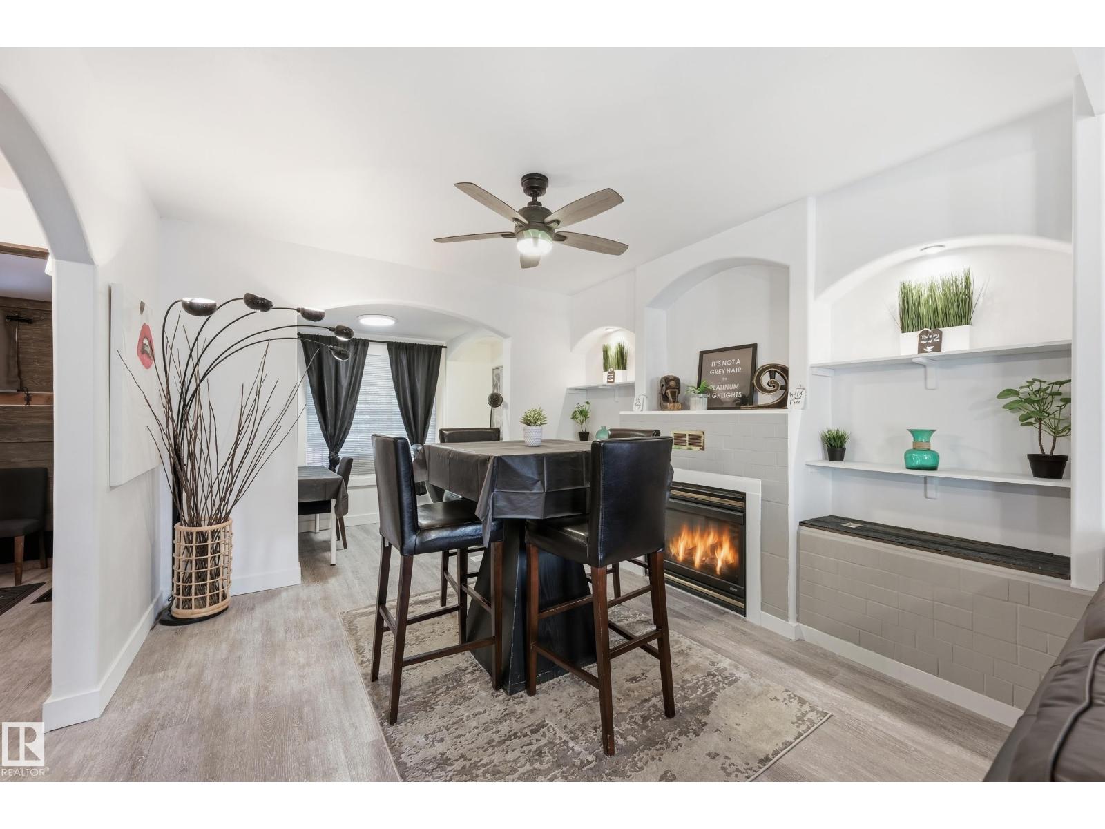 10656 93 ST NW - 1